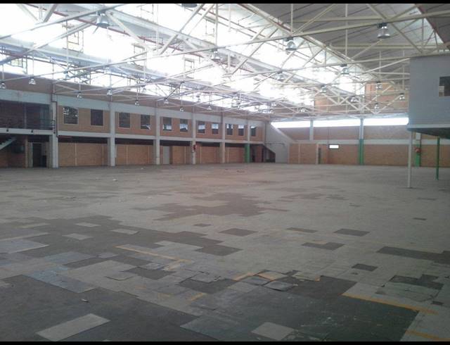6,107M² FACTORY RENTED IN LANSDOWNE